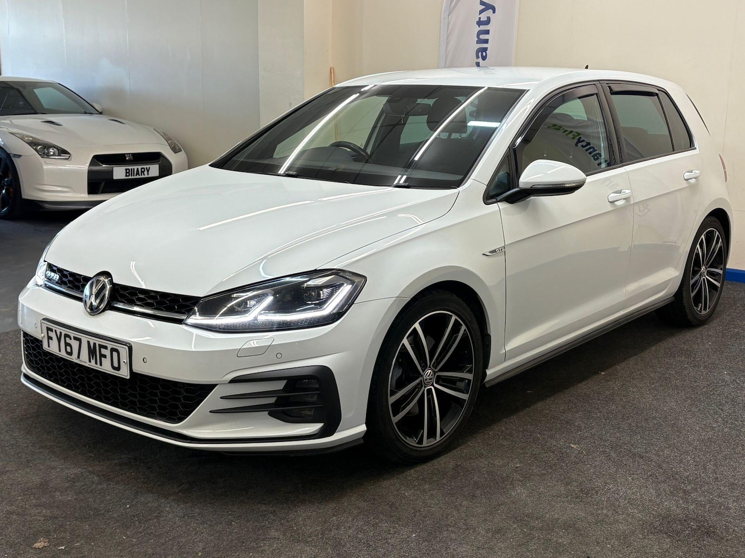Used Volkswagen Golf 2017 for sale - 77658685: Photo 2