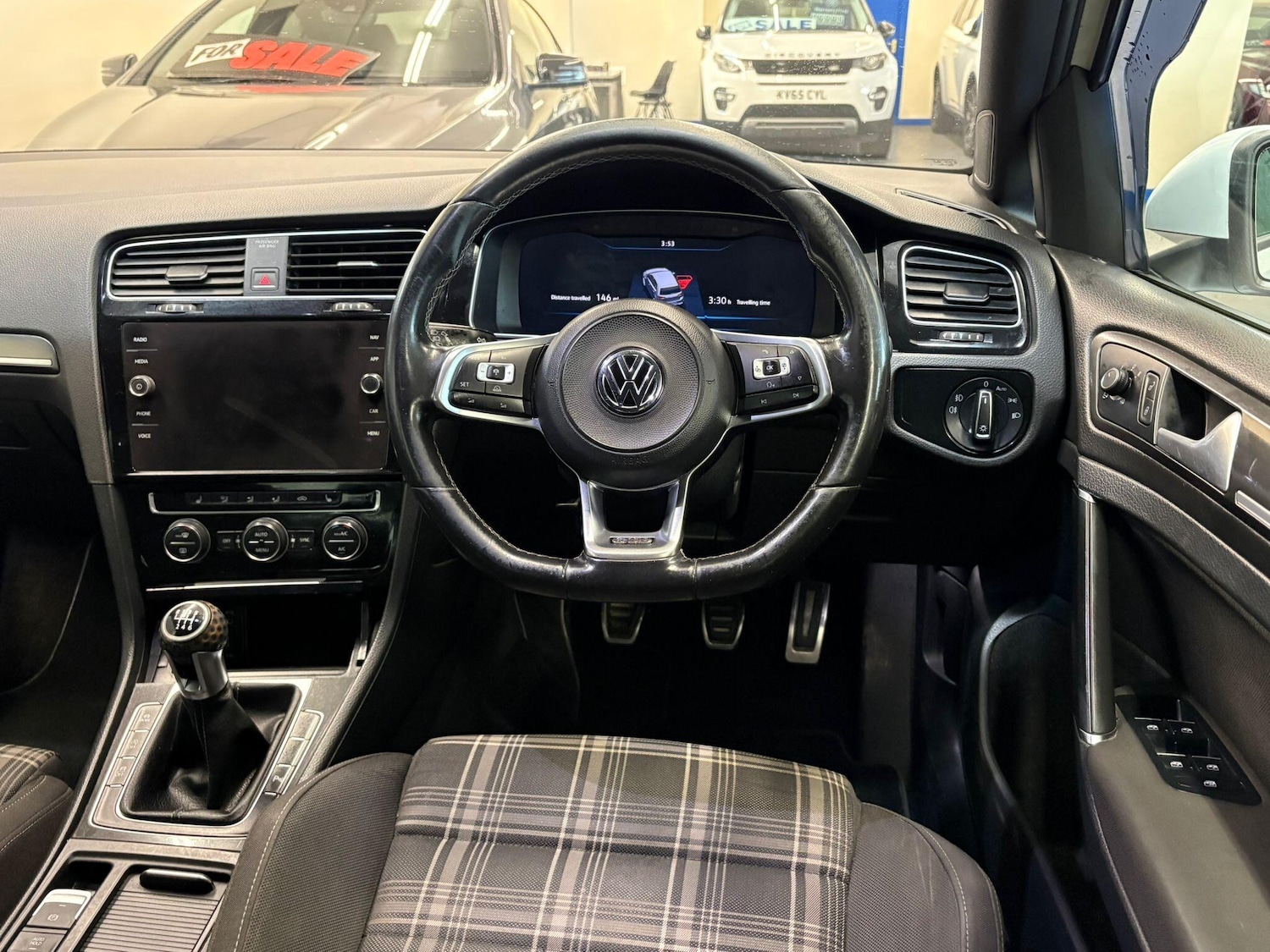 Used Volkswagen Golf 2017 for sale - 77658685: Photo 24