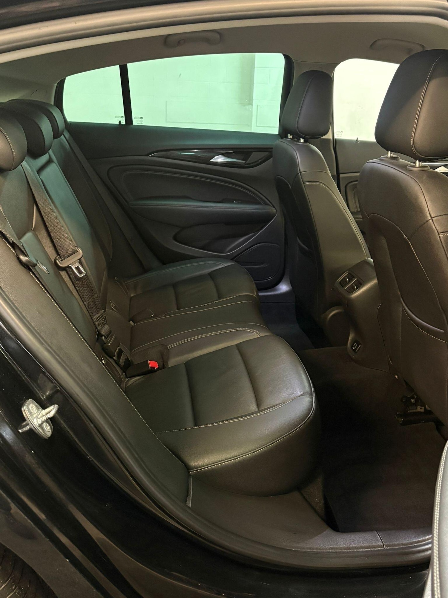 Used Vauxhall Insignia 2018 for sale - 77290903: Photo 3