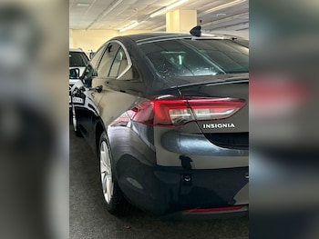 Used Vauxhall Insignia 2018 for sale - 77290903: Photo