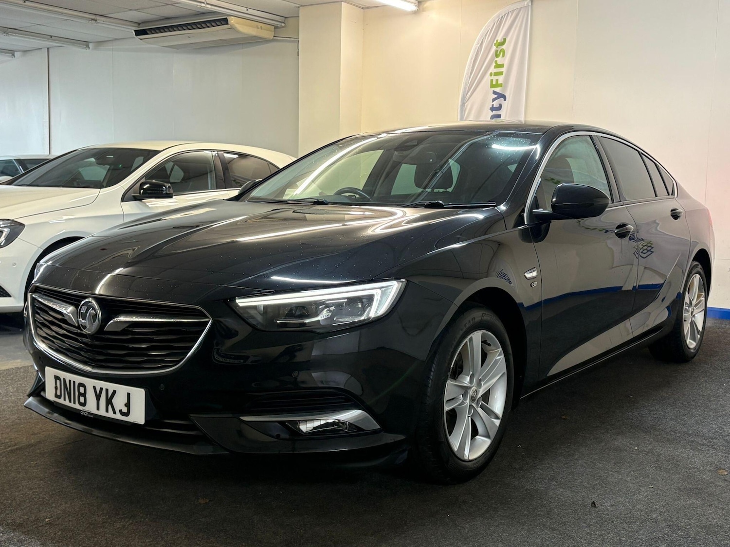 Used Vauxhall Insignia 2018 for sale - 77290903: Photo 6