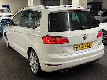 Used Volkswagen Golf SV 2015 for sale - 76422626: Photo