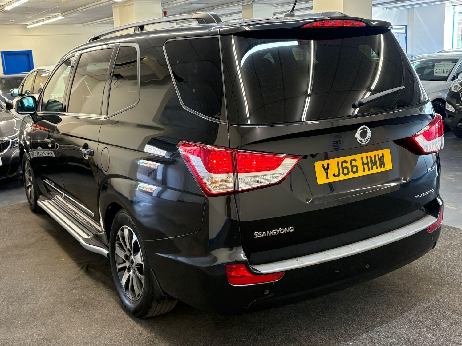 Used Ssangyong Turismo for sale - 78147899: Photo 3