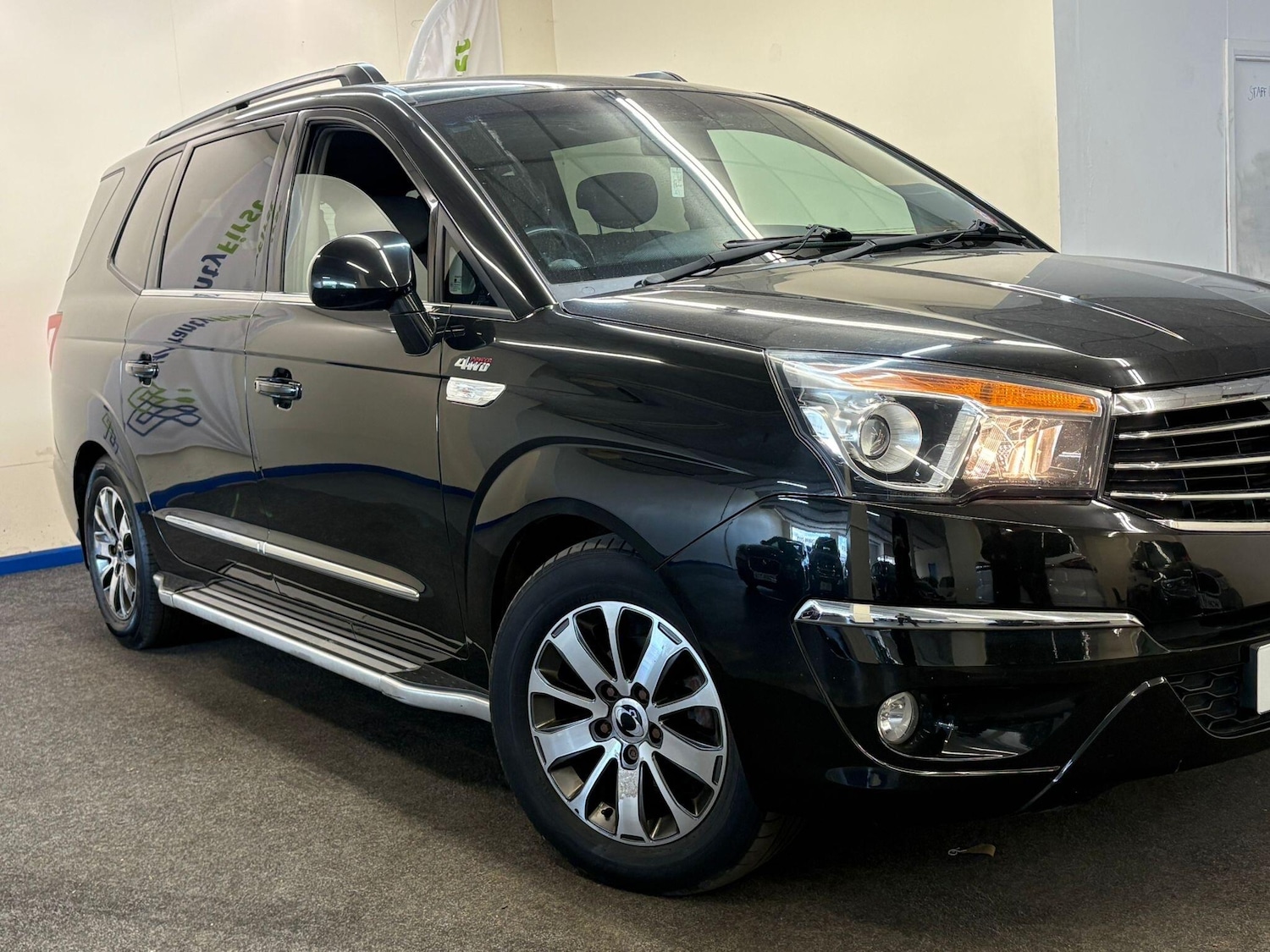 Used Ssangyong Turismo for sale - 78147899: Photo 5