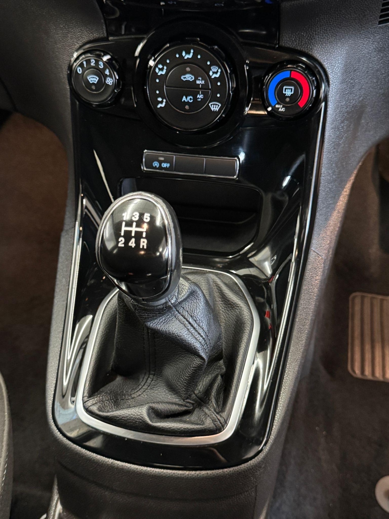 Used Ford Fiesta 2015 for sale - 76623250: Photo 13