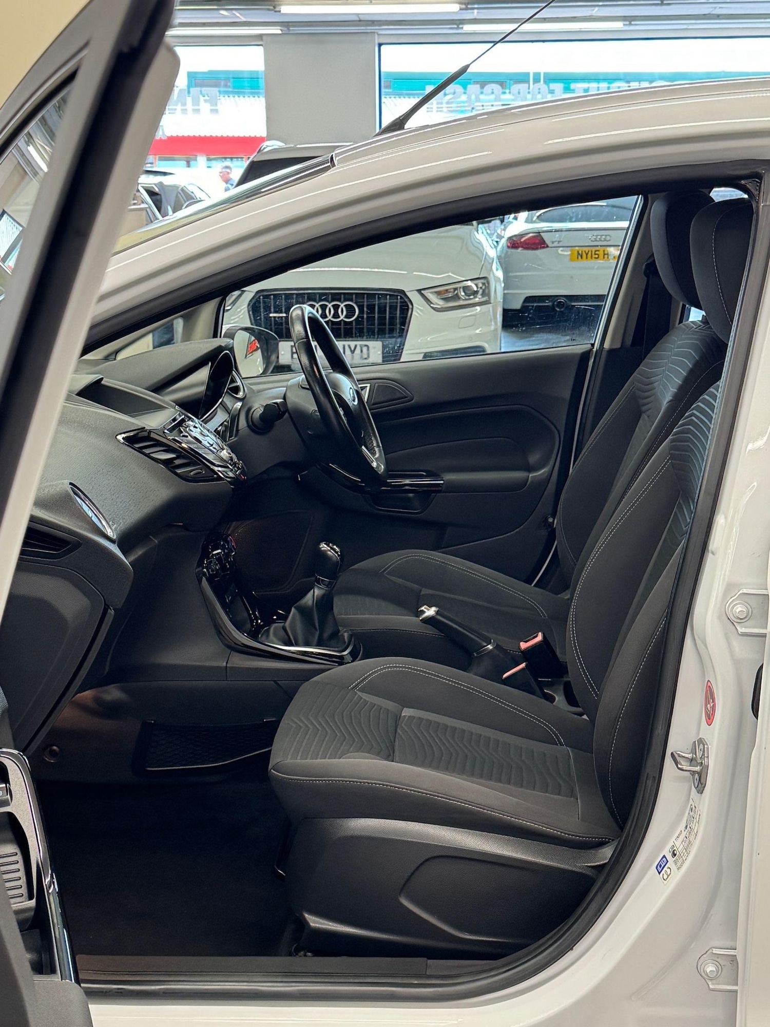 Used Ford Fiesta 2015 for sale - 76623250: Photo 23