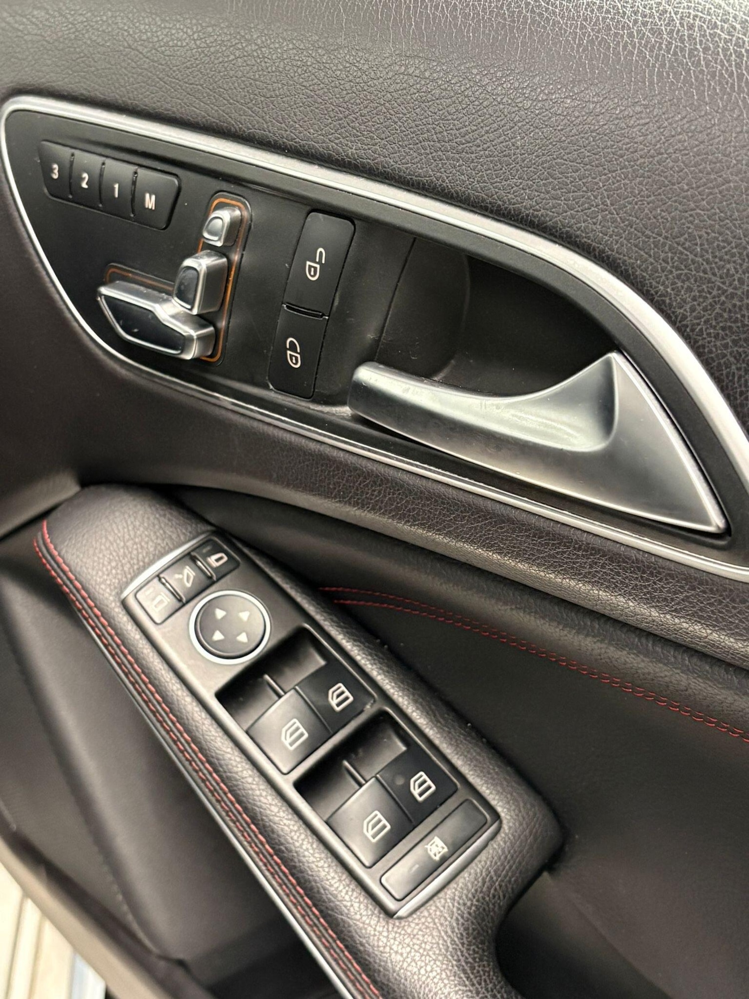 Used Mercedes-Benz A-Class 2015 for sale - 76623197: Photo 10