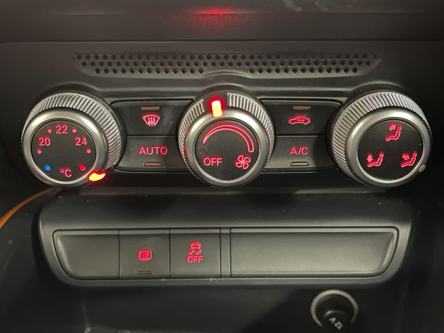 Used Audi A1 2014 for sale - 76083856: Photo 7