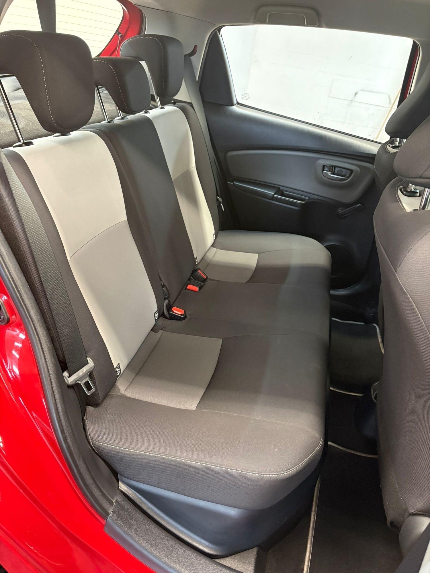 Used Toyota Yaris 2018 for sale - 77940362: Photo 10