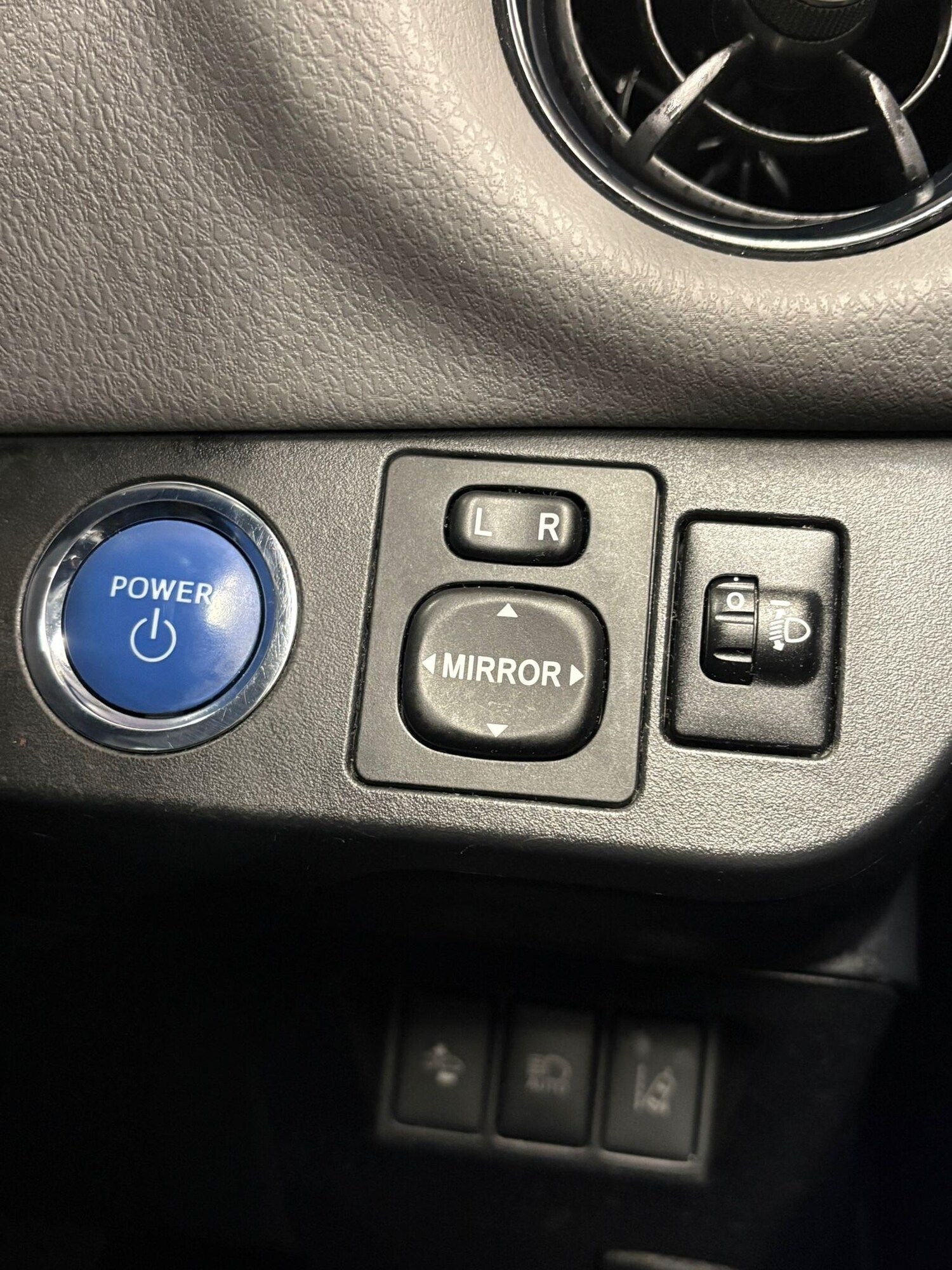 Used Toyota Yaris 2018 for sale - 77940362: Photo 13