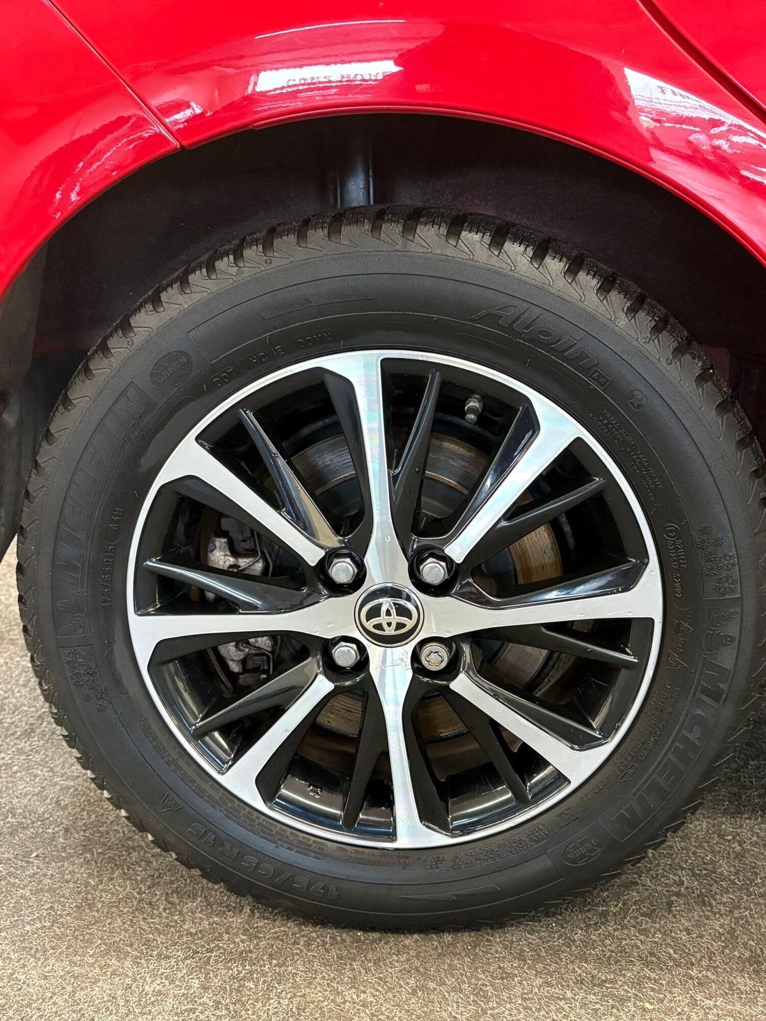 Used Toyota Yaris 2018 for sale - 77940362: Photo 15