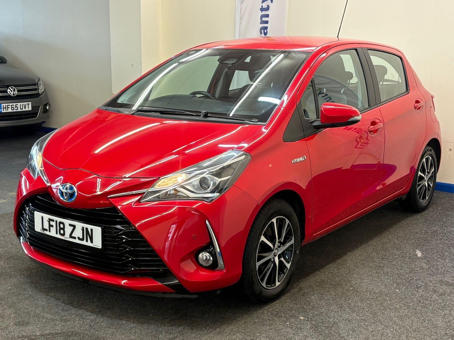 Used Toyota Yaris 2018 for sale - 77940362: Photo 2