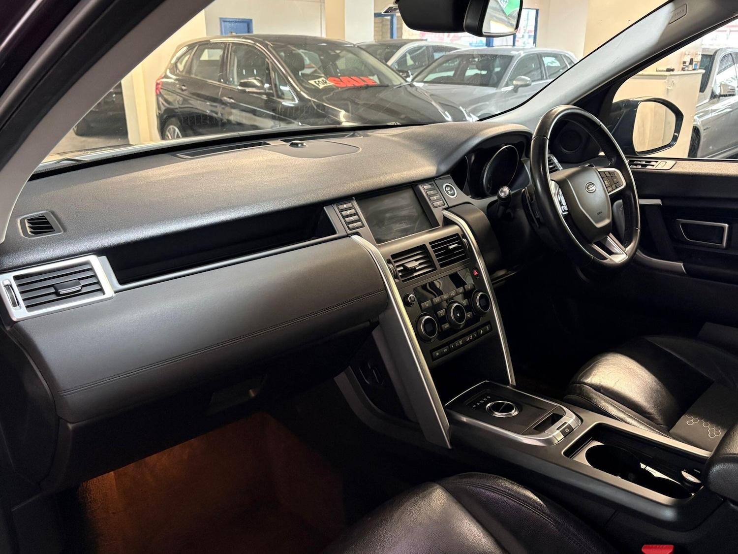 Used Land Rover Discovery Sport 2017 for sale - 77144223: Photo 7