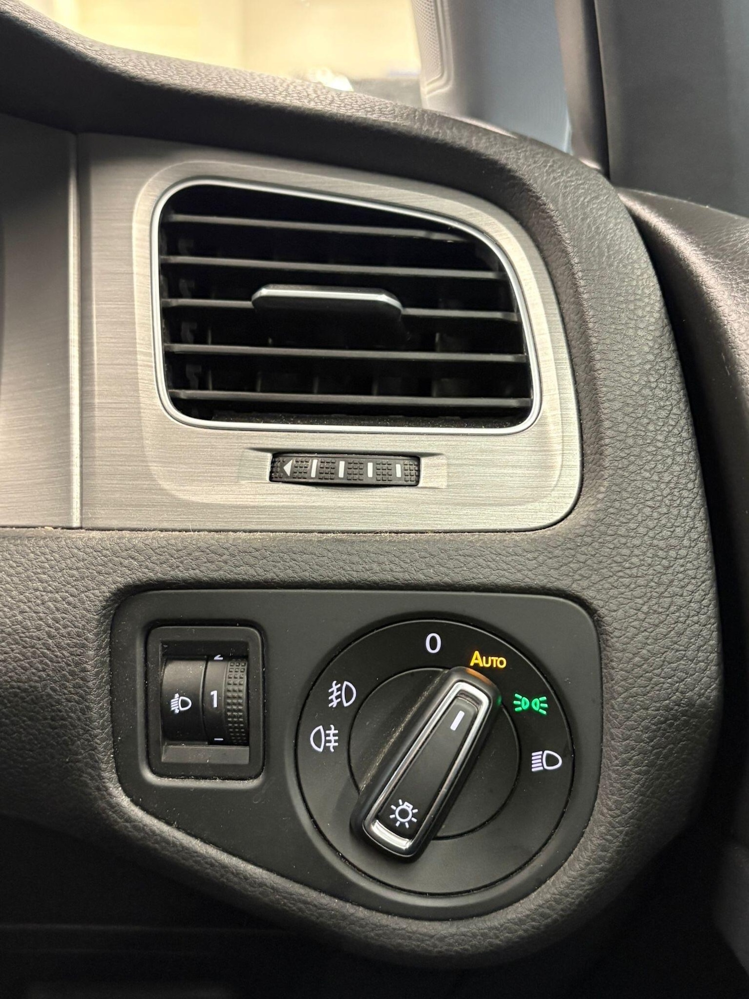 Used Volkswagen Golf 2016 for sale - 77799295: Photo 17