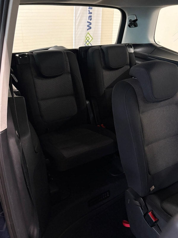Used Volkswagen Sharan 2010 for sale - 76337460: Photo 11