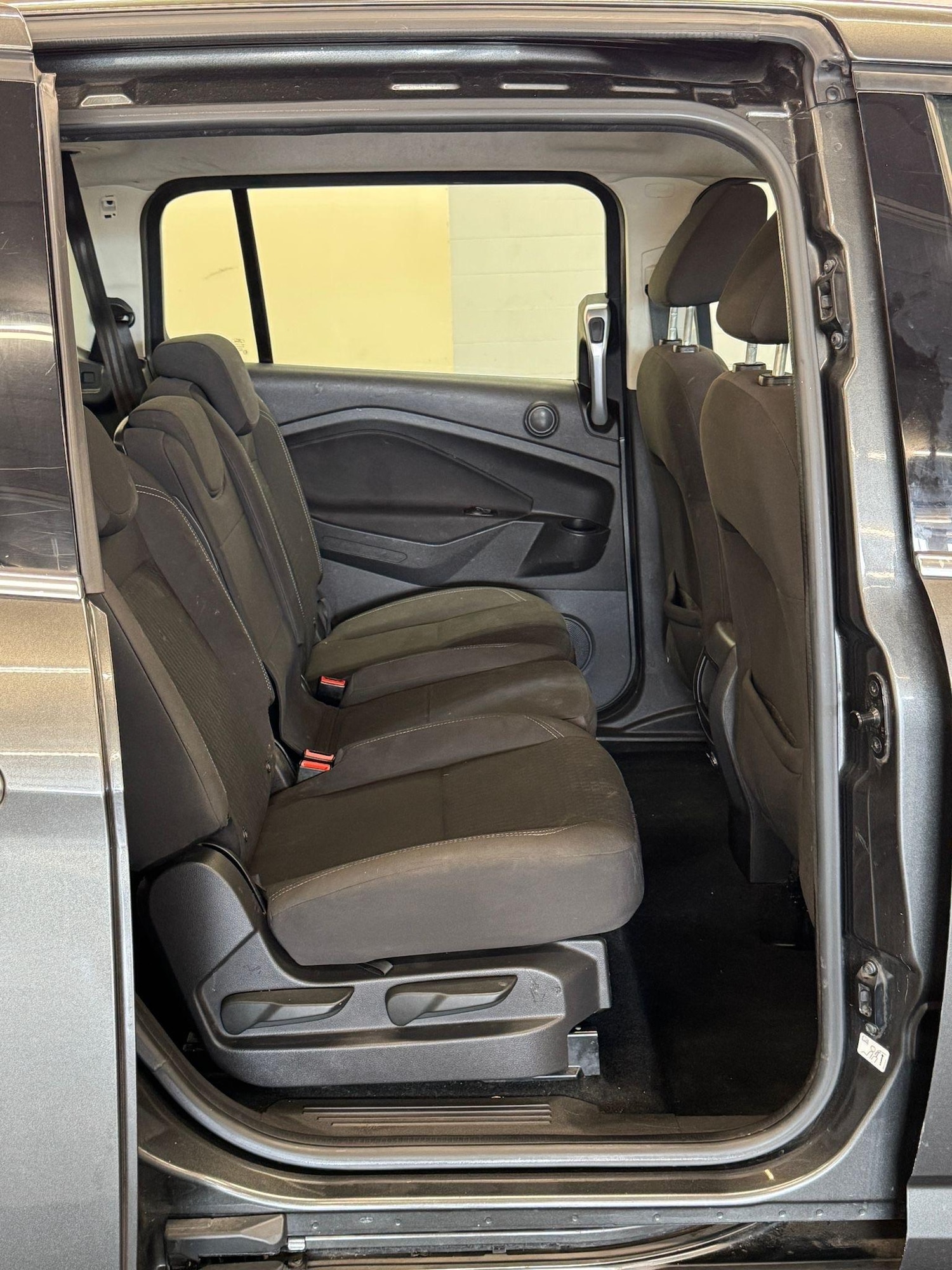 Used Ford Grand C-Max 2017 for sale - 76397907: Photo 18