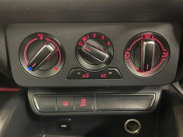 Used Audi A1 2011 for sale - 75588206: Photo 14