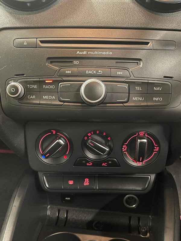 Used Audi A1 2011 for sale - 75588206: Photo 8