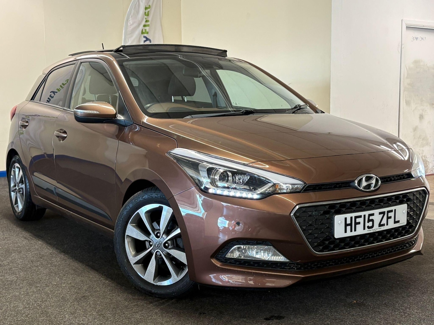 Used Hyundai i20 2015 for sale - 76381092: Photo 1