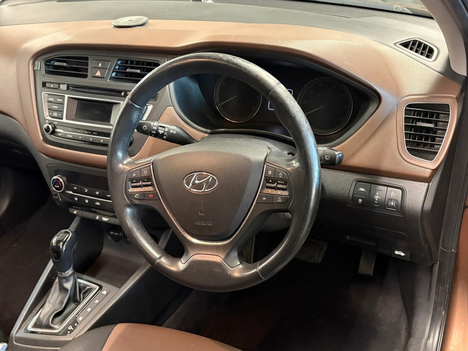 Used Hyundai i20 2015 for sale - 76381092: Photo 22