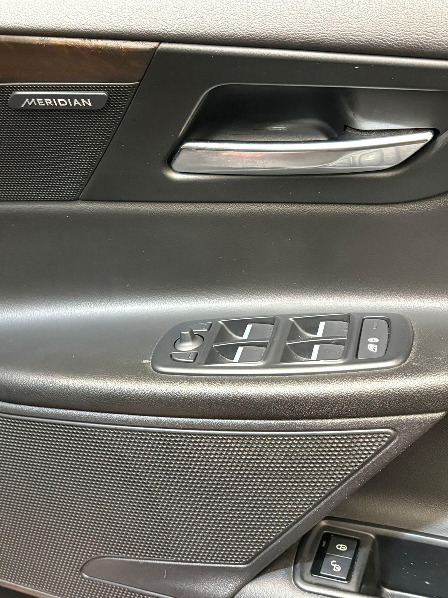 Used Jaguar XE for sale - 77883550: Photo 14