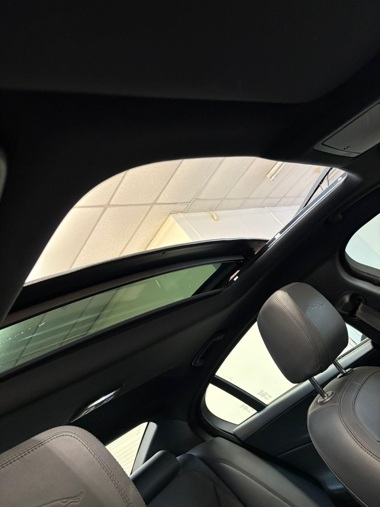 Used Jaguar XE for sale - 77883550: Photo 28