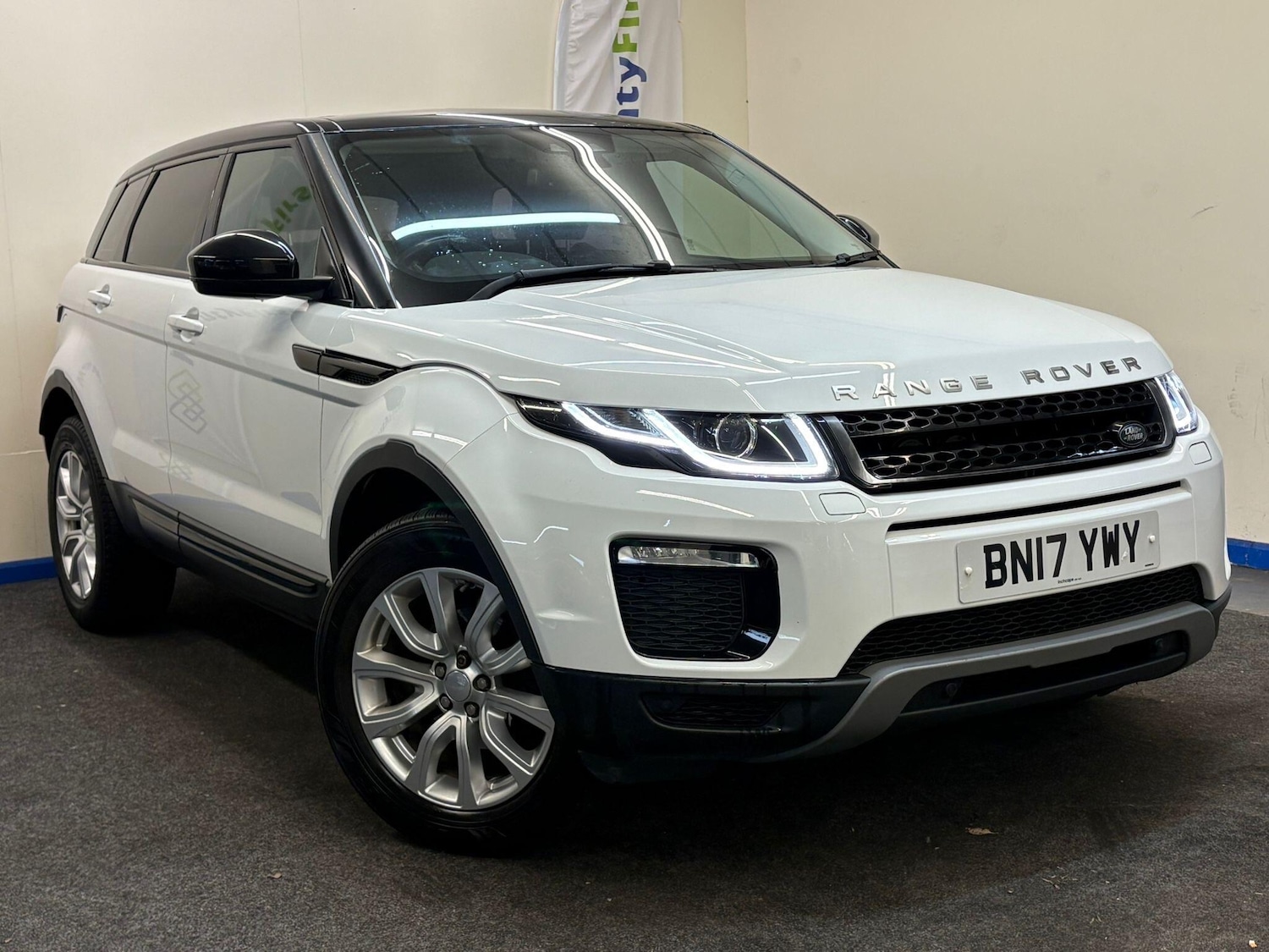 Used Land Rover Range Rover Evoque for sale - 77696562: Photo 1