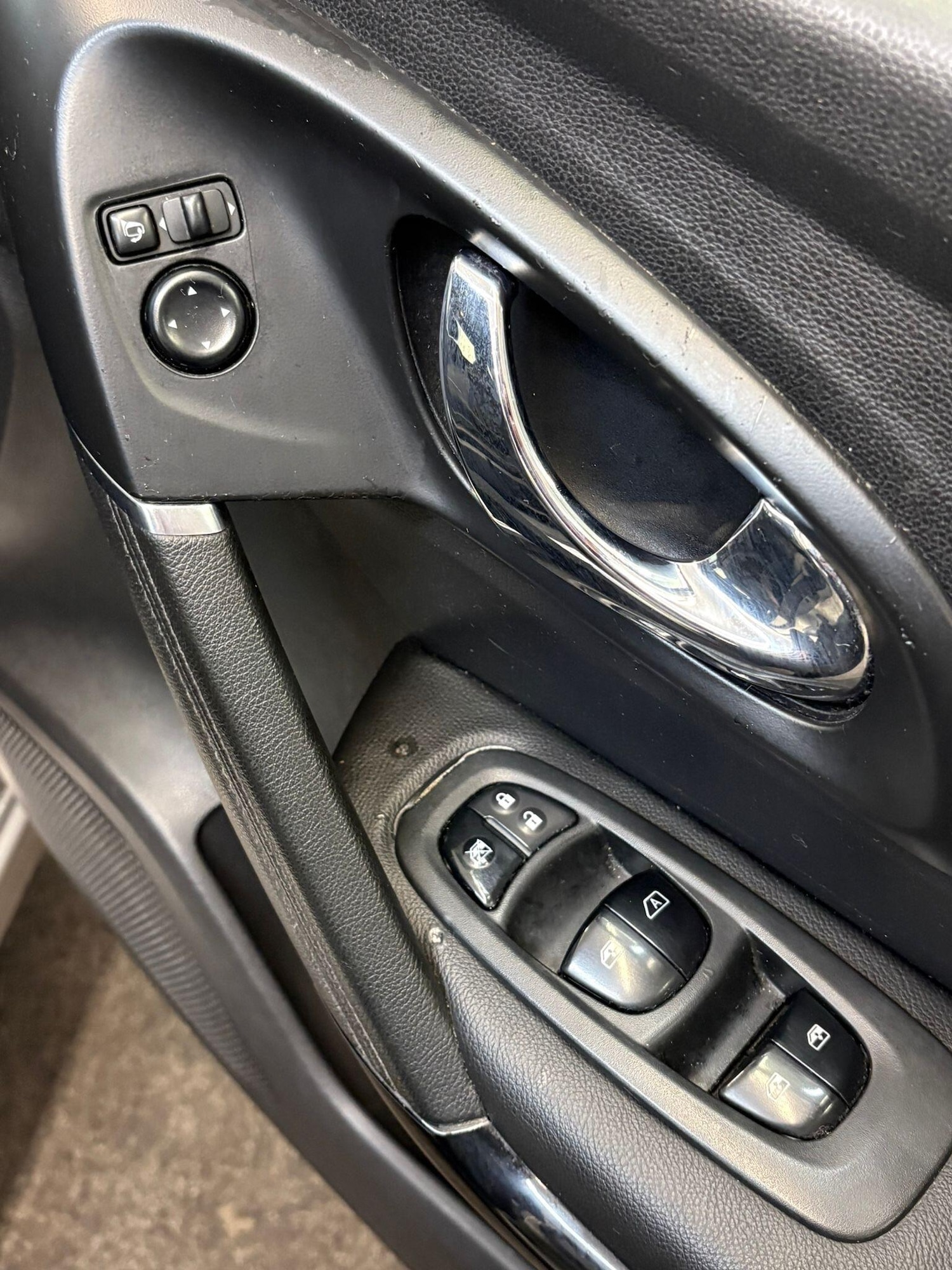 Used Renault Kadjar for sale - 77670552: Photo 28