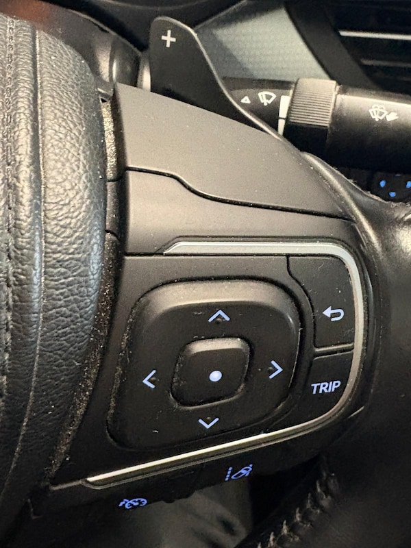 Used Toyota Avensis 2016 for sale - 76227835: Photo 16
