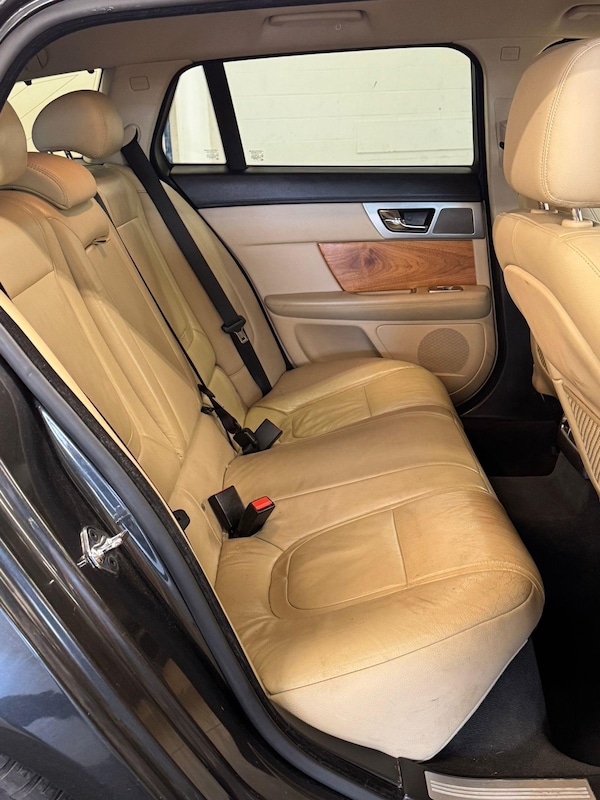 Used Jaguar XF 2014 for sale - 75339466: Photo 19