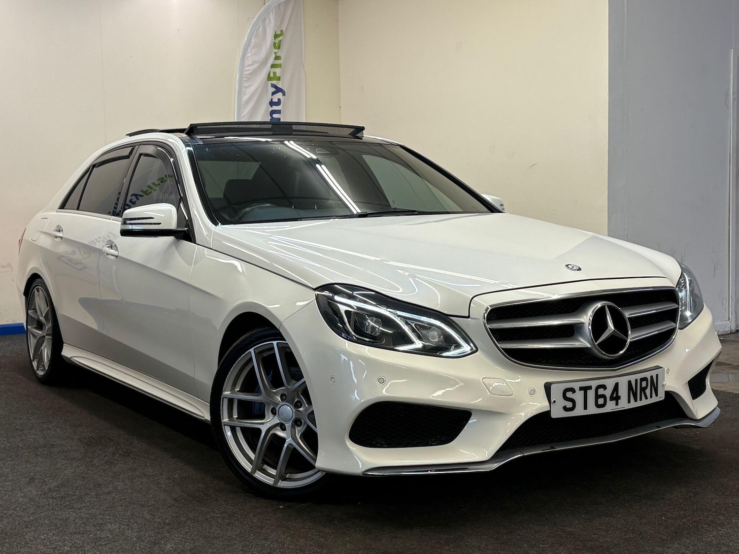 Used Mercedes-Benz E Class 2014 for sale - 77565129: Photo 1