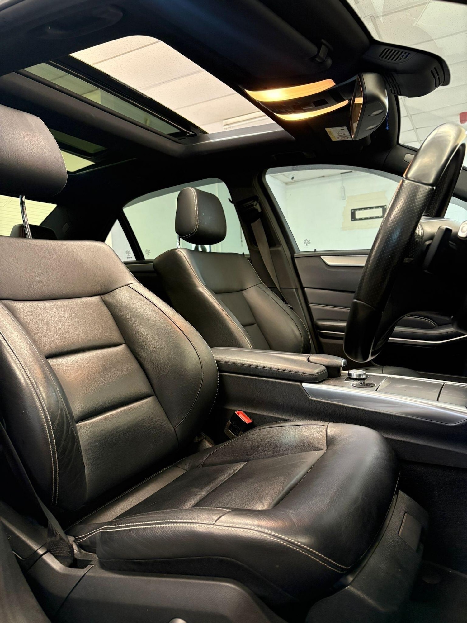 Used Mercedes-Benz E Class 2014 for sale - 77565129: Photo 11