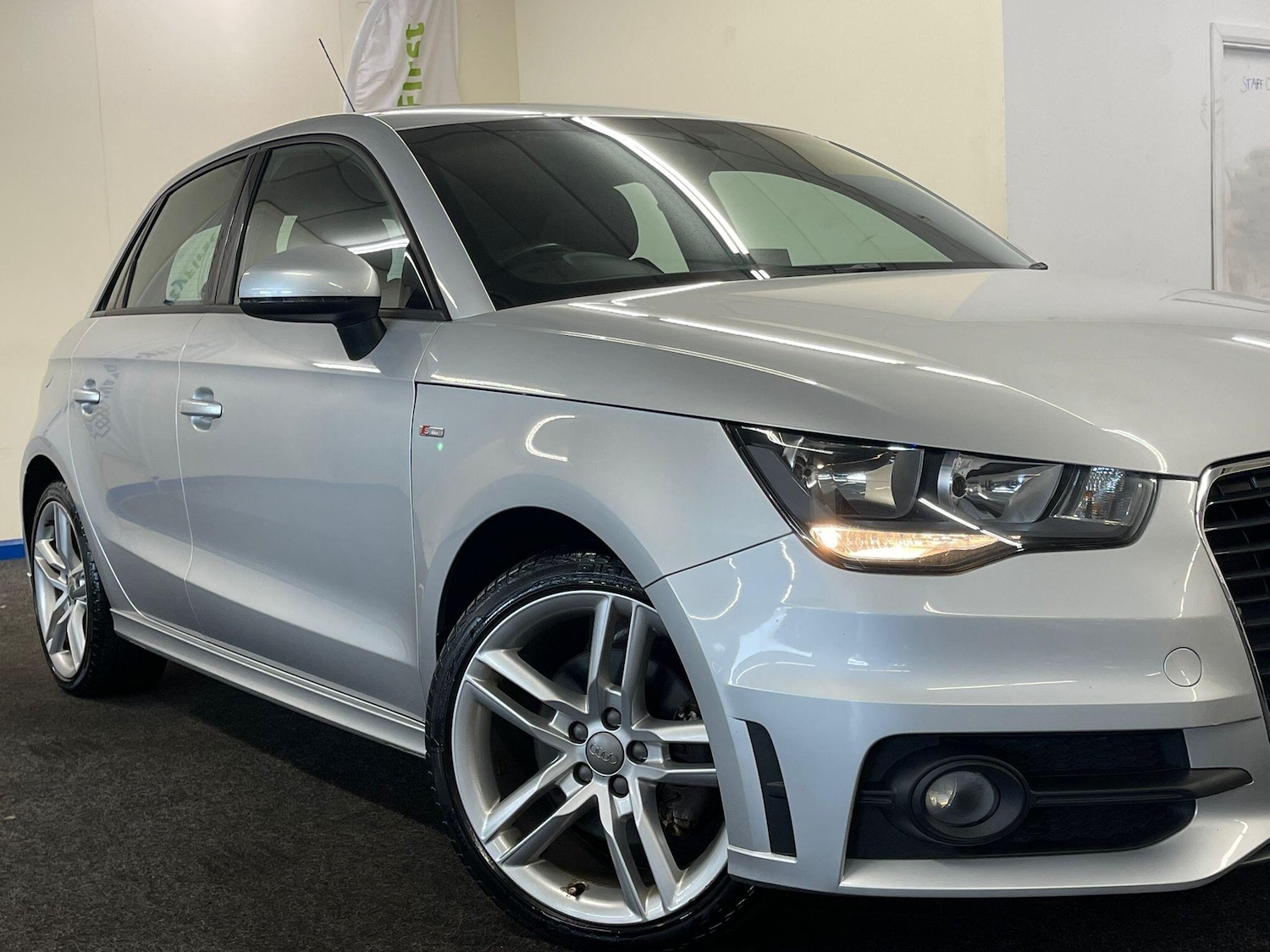 Used Audi A1 2013 for sale - 76060361: Photo 5