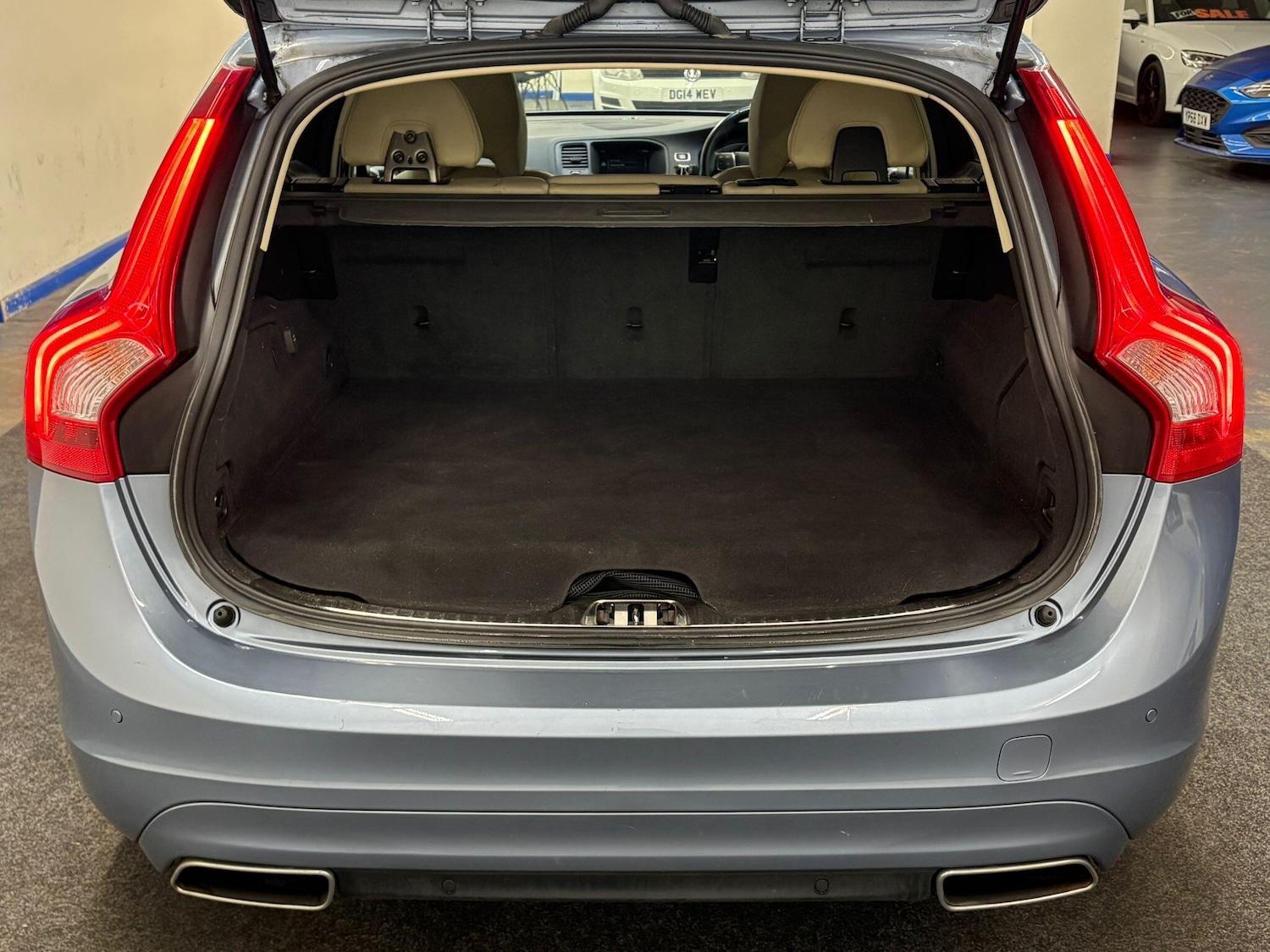 Used Volvo V60 2017 for sale - 77524945: Photo 23