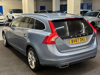 Used Volvo V60 2017 for sale - 77524945: Photo