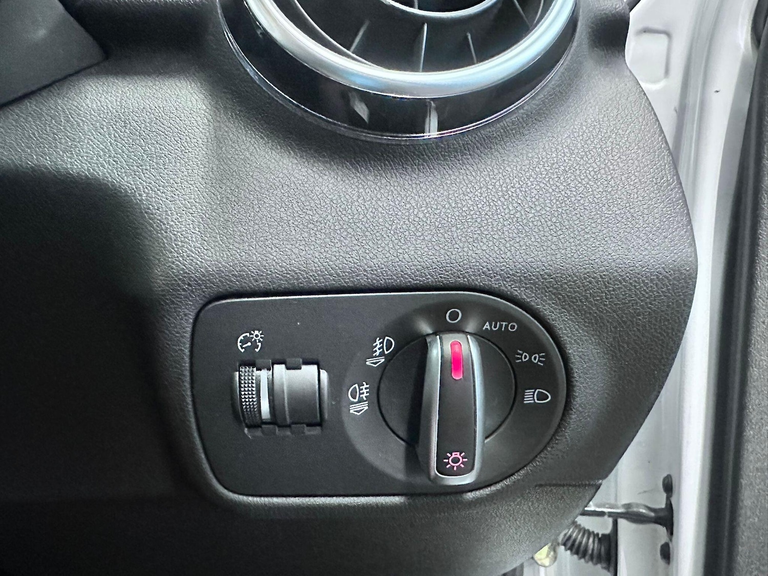 Used Audi A1 2015 for sale - 76135875: Photo 16