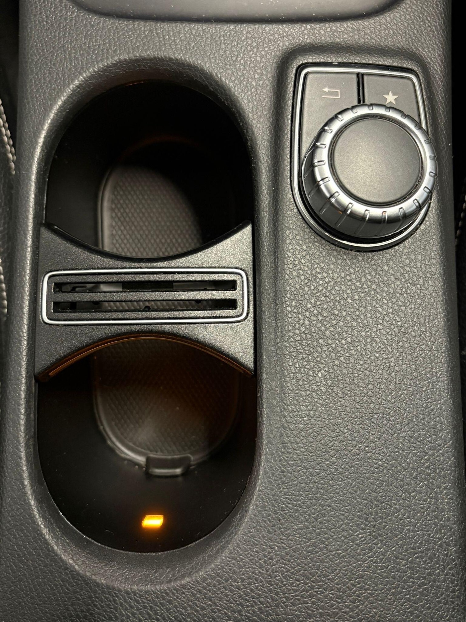 Used Mercedes-Benz CLA 2015 for sale - 76360868: Photo 14