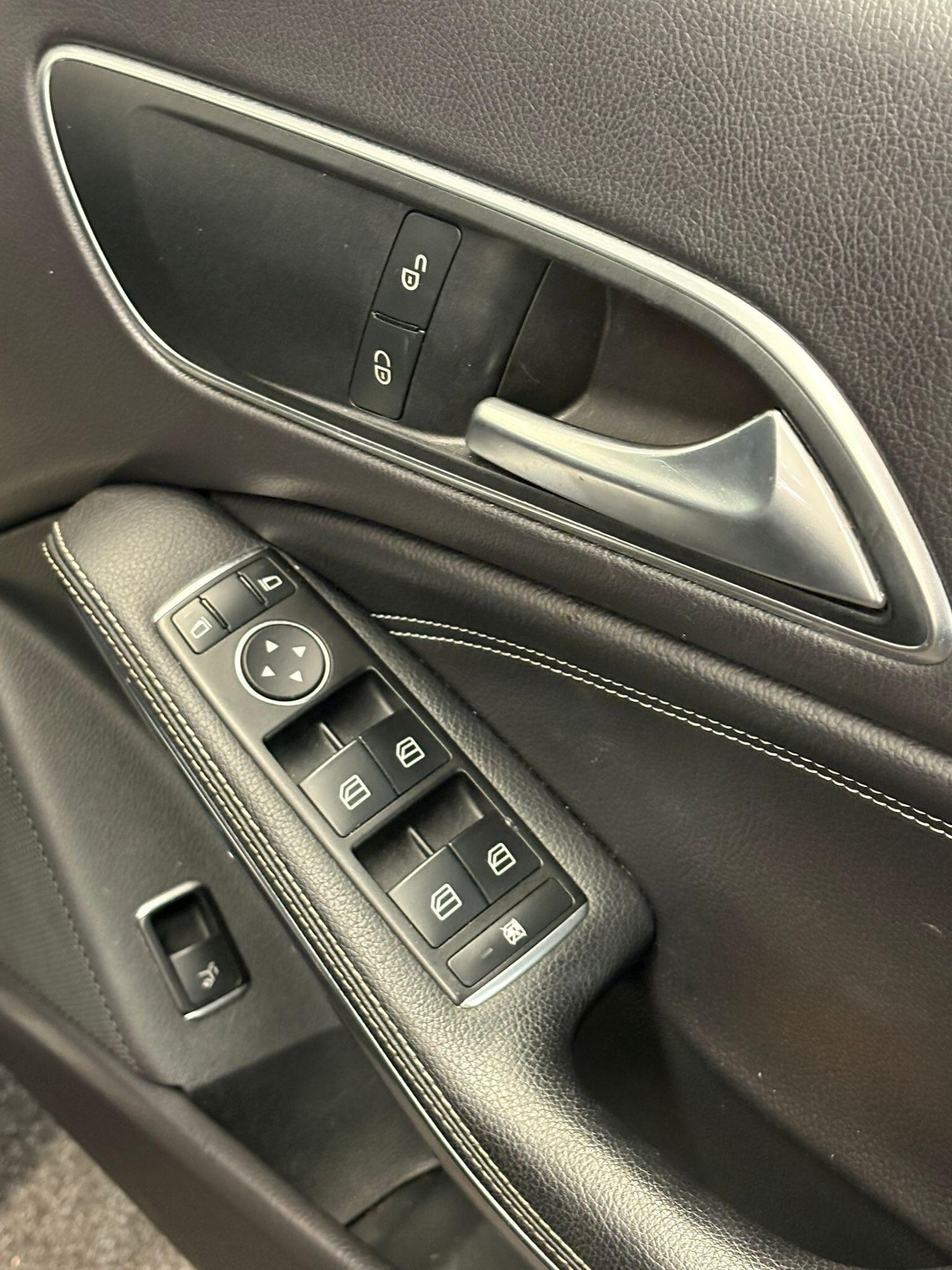 Used Mercedes-Benz CLA 2015 for sale - 76360868: Photo 26