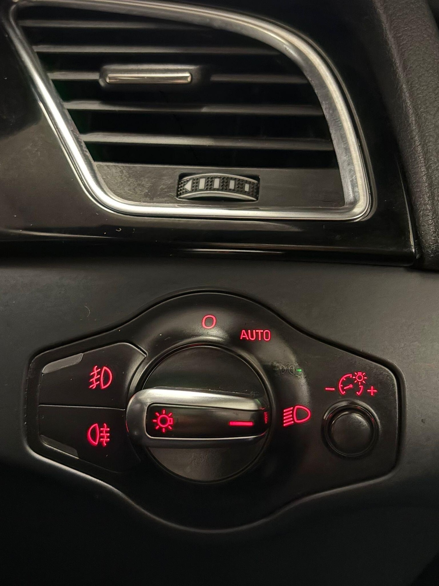 Used Audi A4 2015 for sale - 76964462: Photo 17