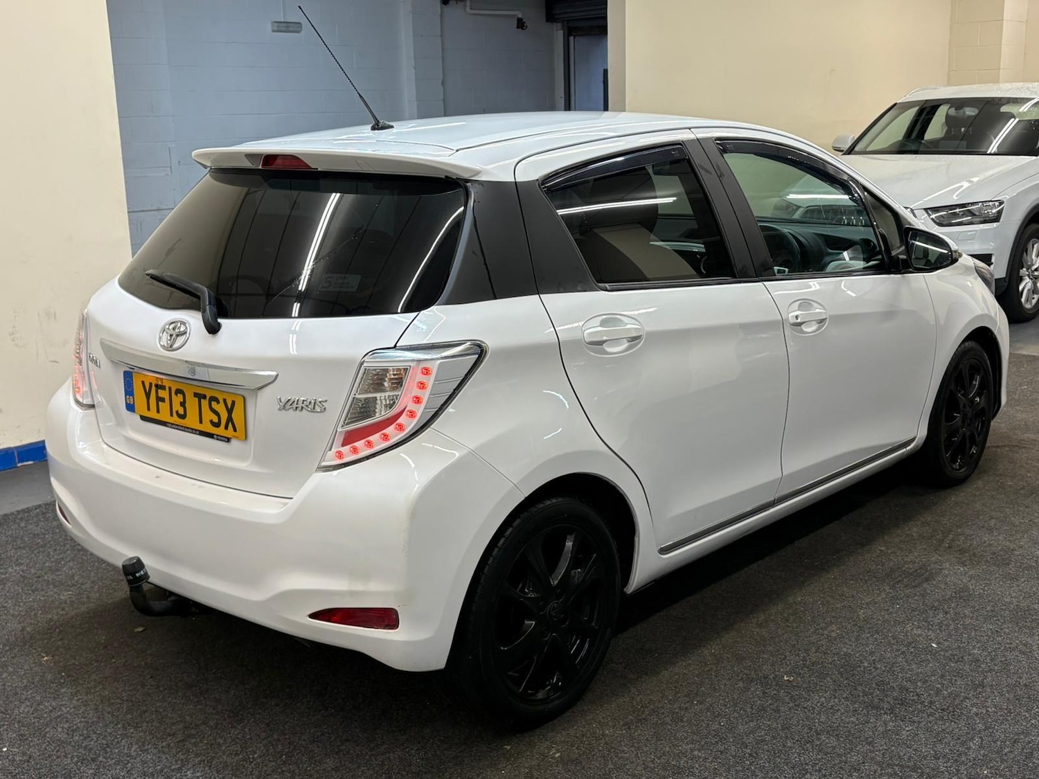 Used Toyota Yaris for sale - 77344006: Photo 10