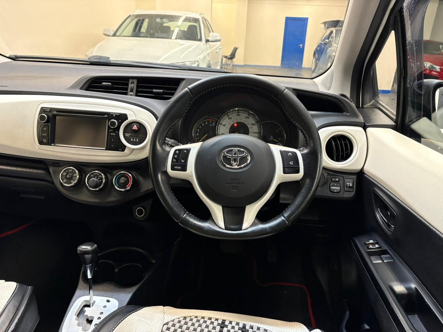 Used Toyota Yaris for sale - 77344006: Photo 23