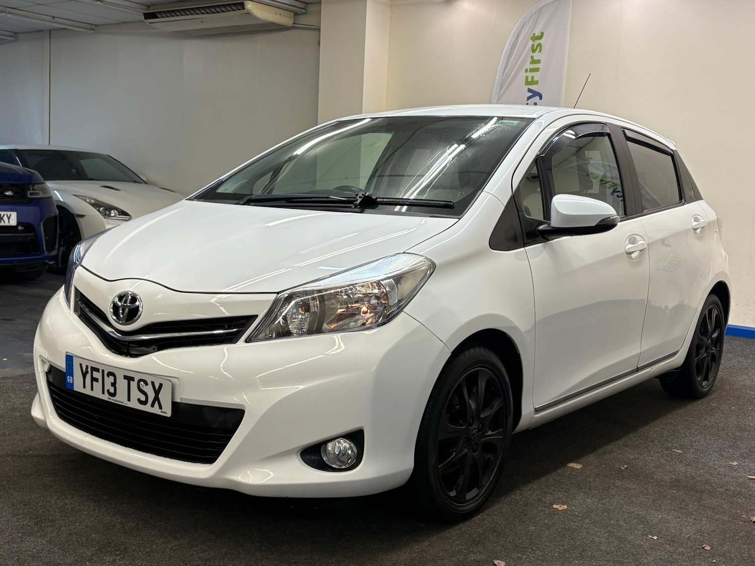 Used Toyota Yaris for sale - 77344006: Photo 4