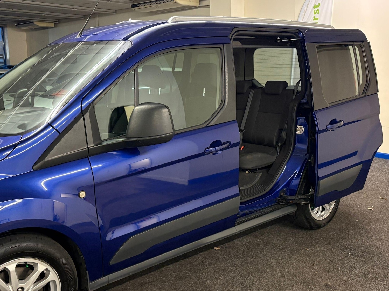 Used Ford Tourneo Connect 2014 for sale - 76422783: Photo 12