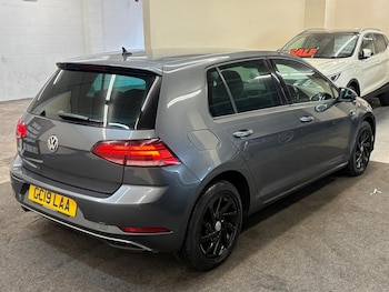 Used Volkswagen Golf 2019 for sale - 78969630: Photo