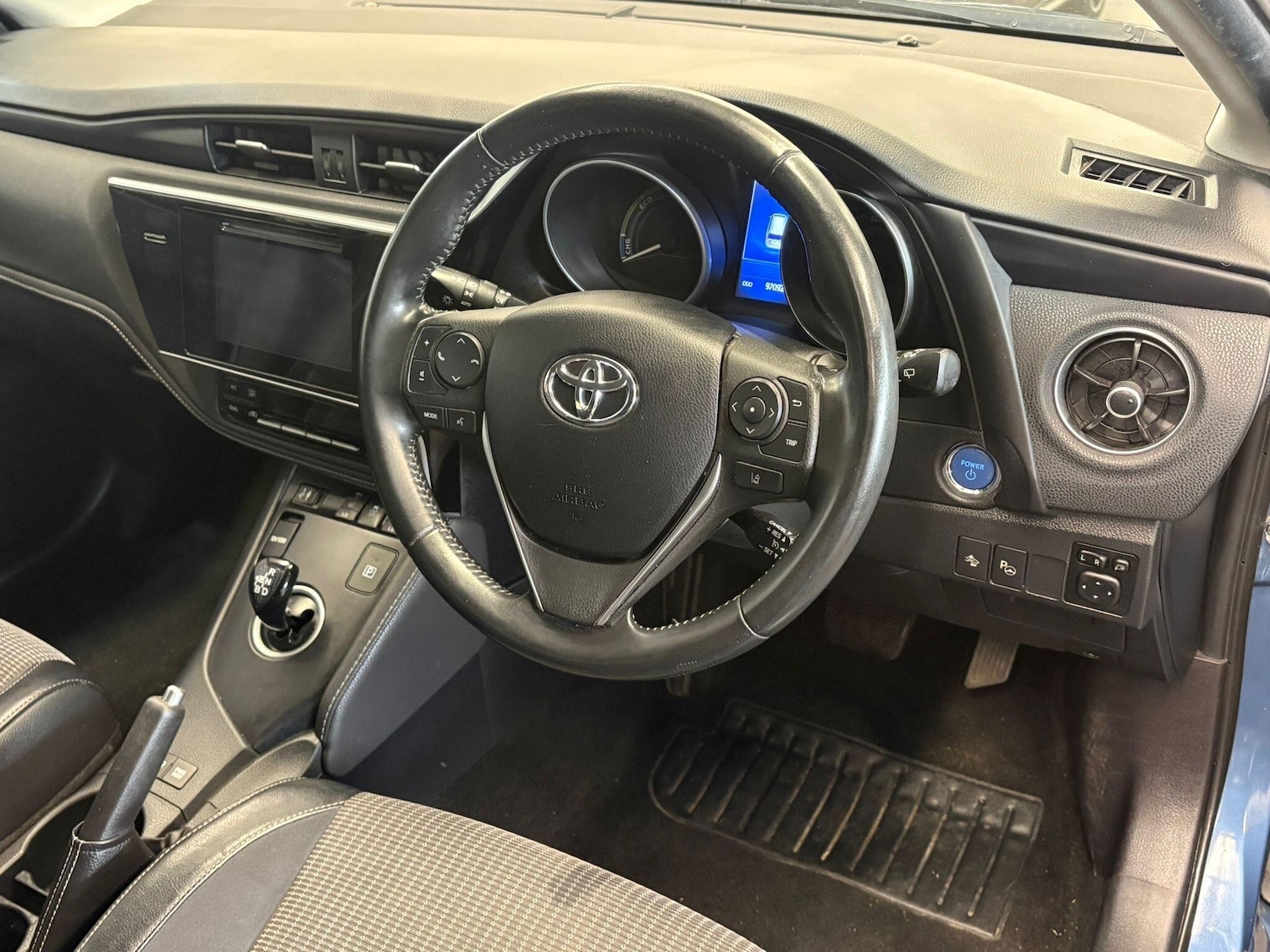 Used Toyota Auris 2017 for sale - 77738705: Photo 21