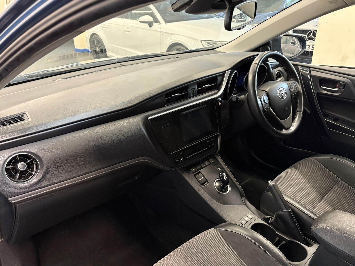 Used Toyota Auris 2017 for sale - 77738705: Photo 7