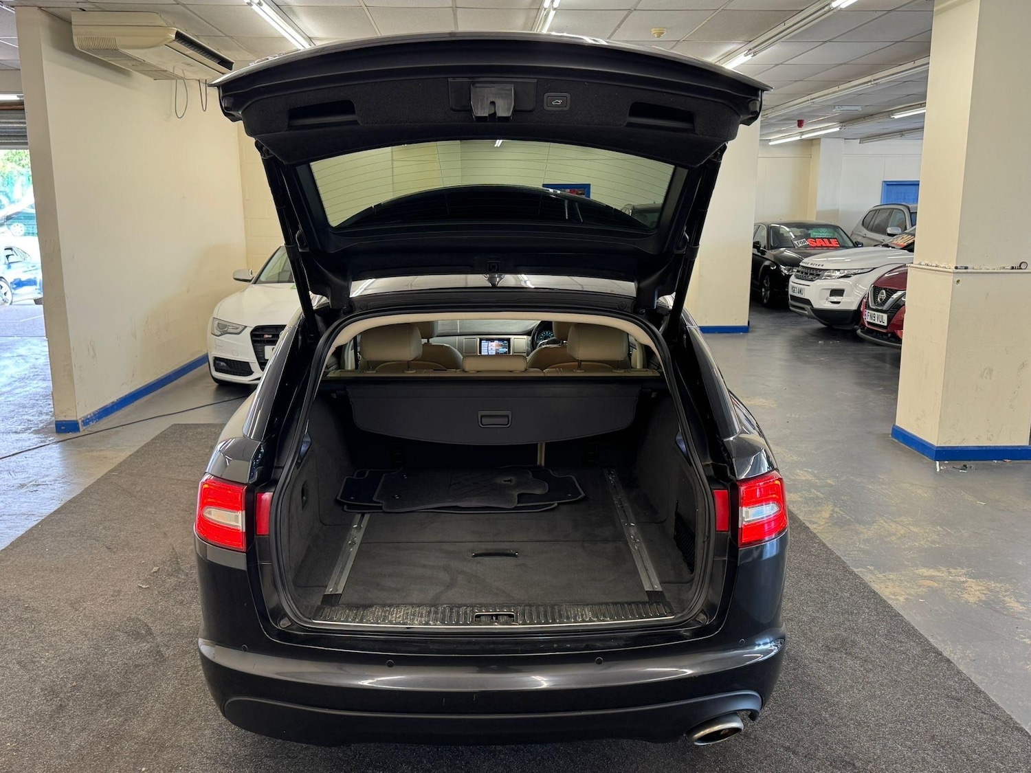 Used Jaguar XF 2014 for sale - 76623207: Photo 13