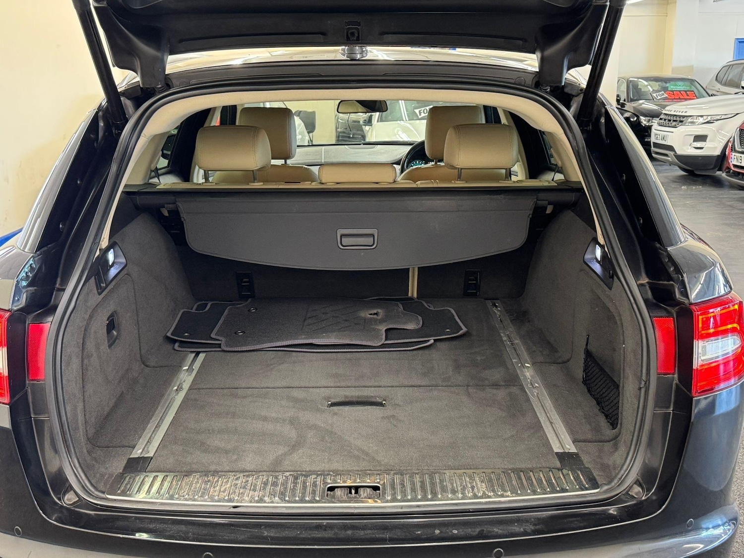 Used Jaguar XF 2014 for sale - 76623207: Photo 14