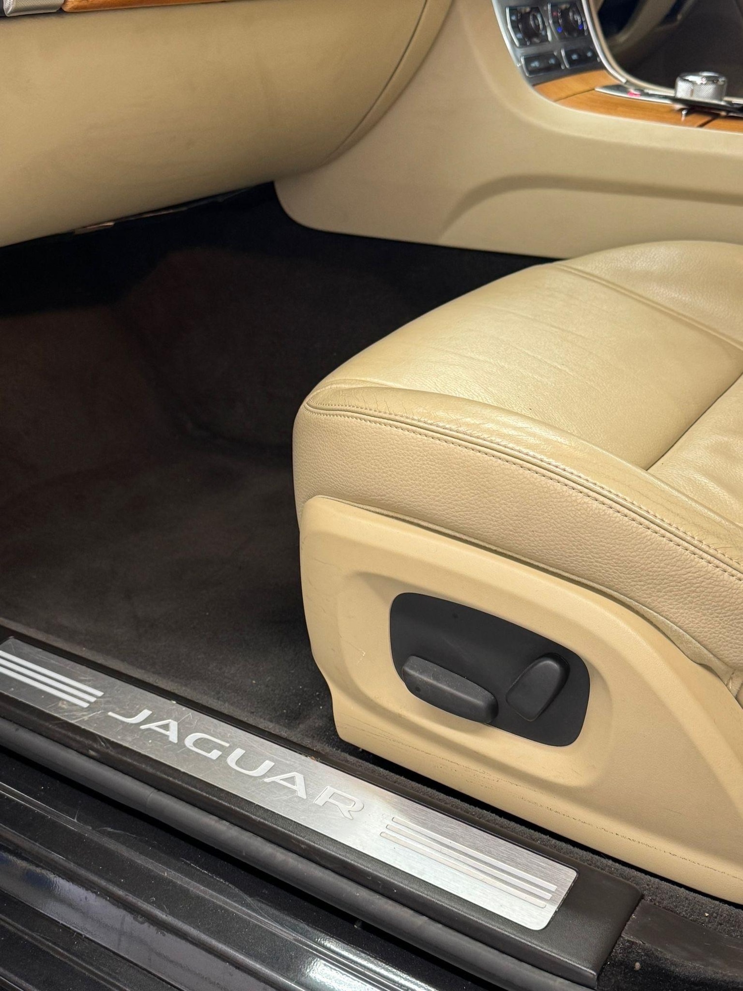 Used Jaguar XF 2014 for sale - 76623207: Photo 16