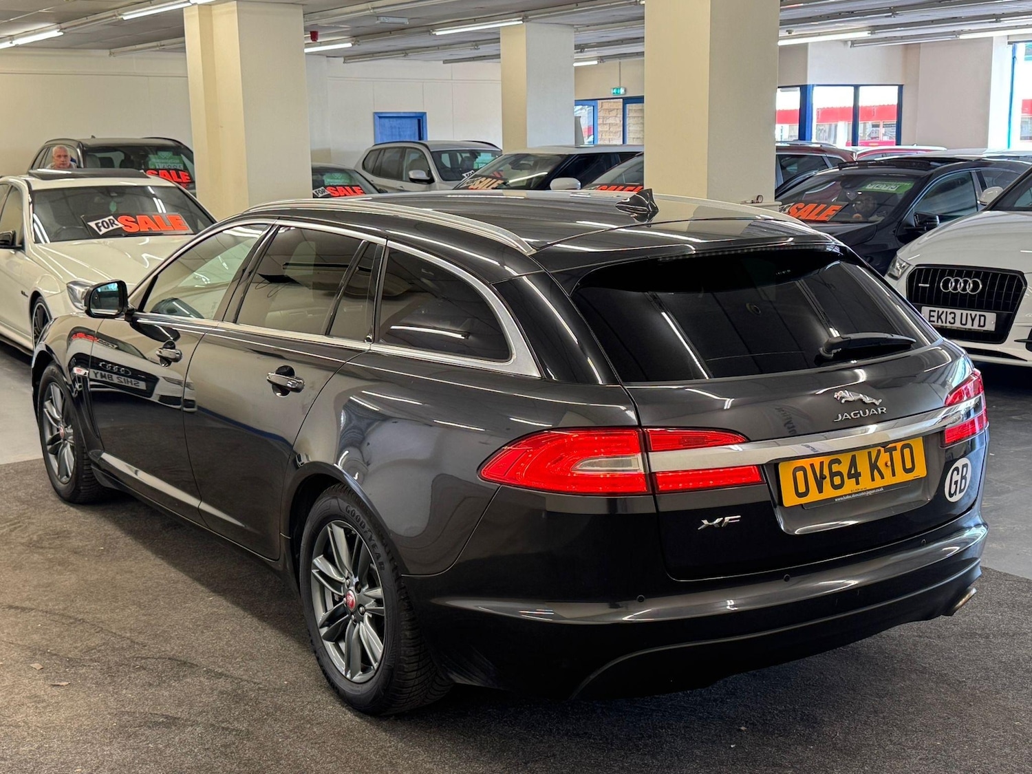 Used Jaguar XF 2014 for sale - 76623207: Photo 5